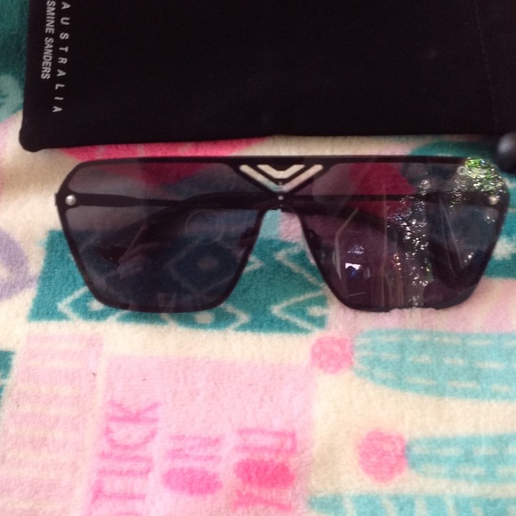 1 left ! QUAY Stargazer sunnies - Picture 2 of 7